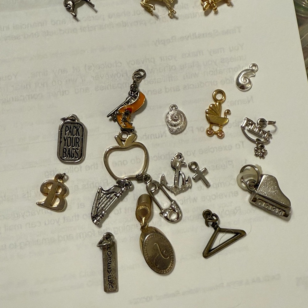 Assorted charms or craft items. 

Thank you
